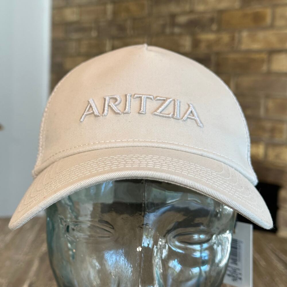 NWT Aritzia Detour Mesh Back Adjustable SnapBack Trucker Hat Matte Pearl Womens